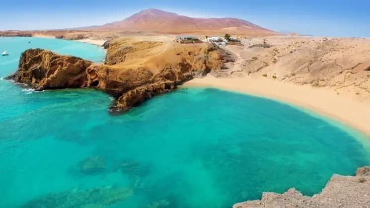 Lanzarote, Isla en el Océano Atlántico - Imagen 1